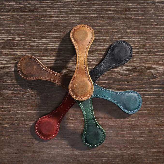Personalized Magnetic Leather Bookmark, 26 Letters Custom Leather Bookmarks, Handmade, Leather Magnetic Bookmark for Book Lovers Readers Women Kid(Red,Z)