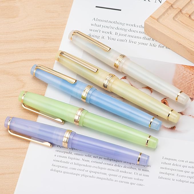 Jinhao 82 Acrylic Fountain Pen, Iridium Extra Fine Nib with Ink Converter, Transparent Green Classic Design Smooth Writing Pen (Gold Trim)