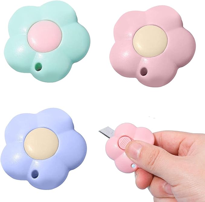 3 Pcs Flower Desks Letter Openers, Daisy Shaped Box Cutter, Mini Utility Knives, Multifunction Retractable Letter Opener Paper Envelope Cutter, Friendly Package Box Opener for Cutting Card Paper