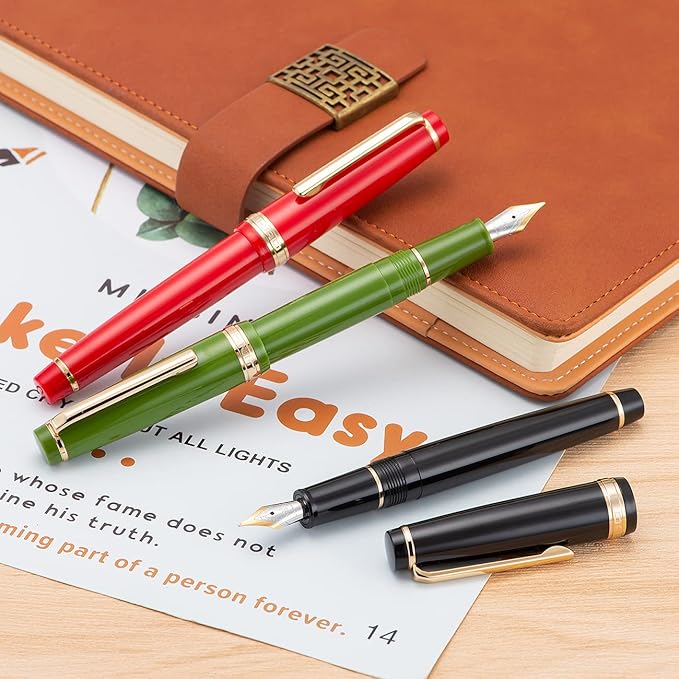 Jinhao 82 Avocado Green Acrylic Fountain Pen, Iridium Medium Nib Classic Design Smooth Writing Pen with Ink Converter (Gold Trim)